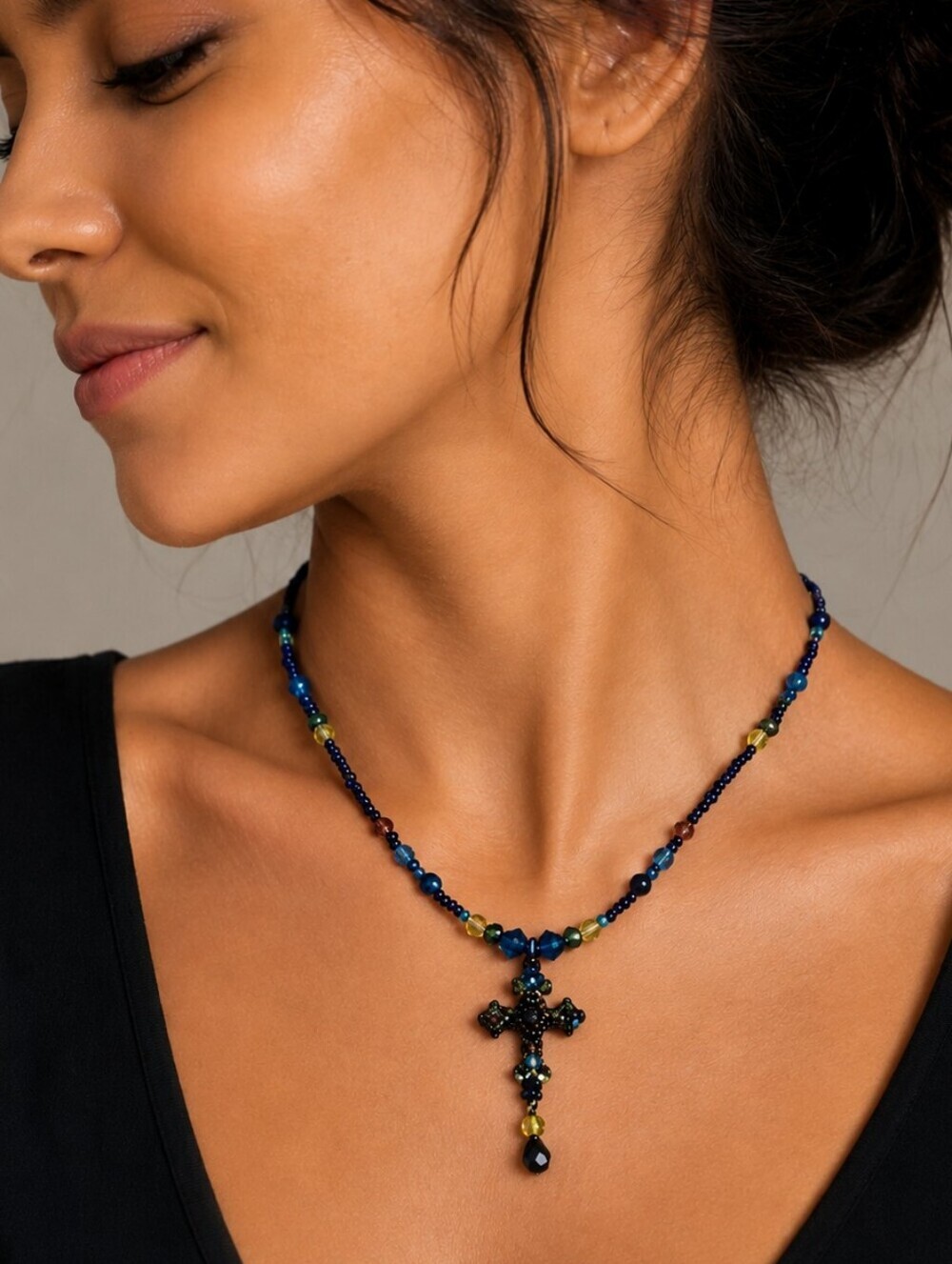 PREMIER DESIGNS Glass Beaded Rhinestone Cross Pendant Princess Necklace